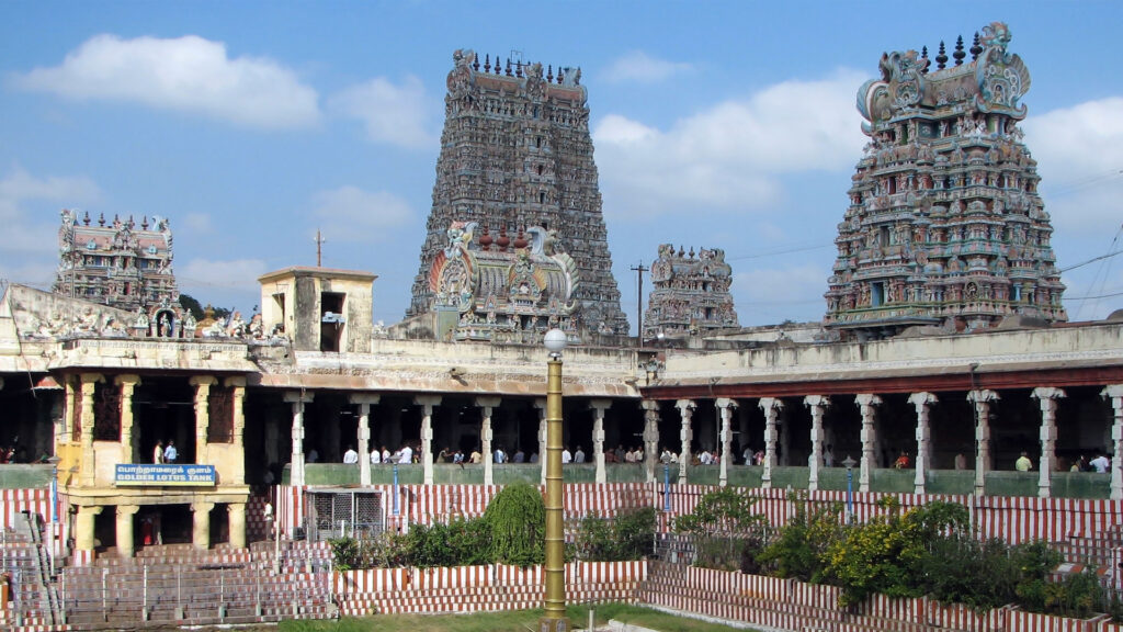 மீனாட்சி அம்மன் கோயில் சொத்து ஆக்கிரமிப்பாளர்கள் யார் யார்? – அறிக்கை தாக்கல் செய்ய நீதிமன்றம் உத்தரவு 012 mdu