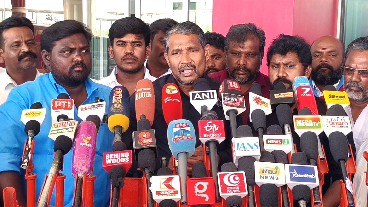 012 vanniyarasu