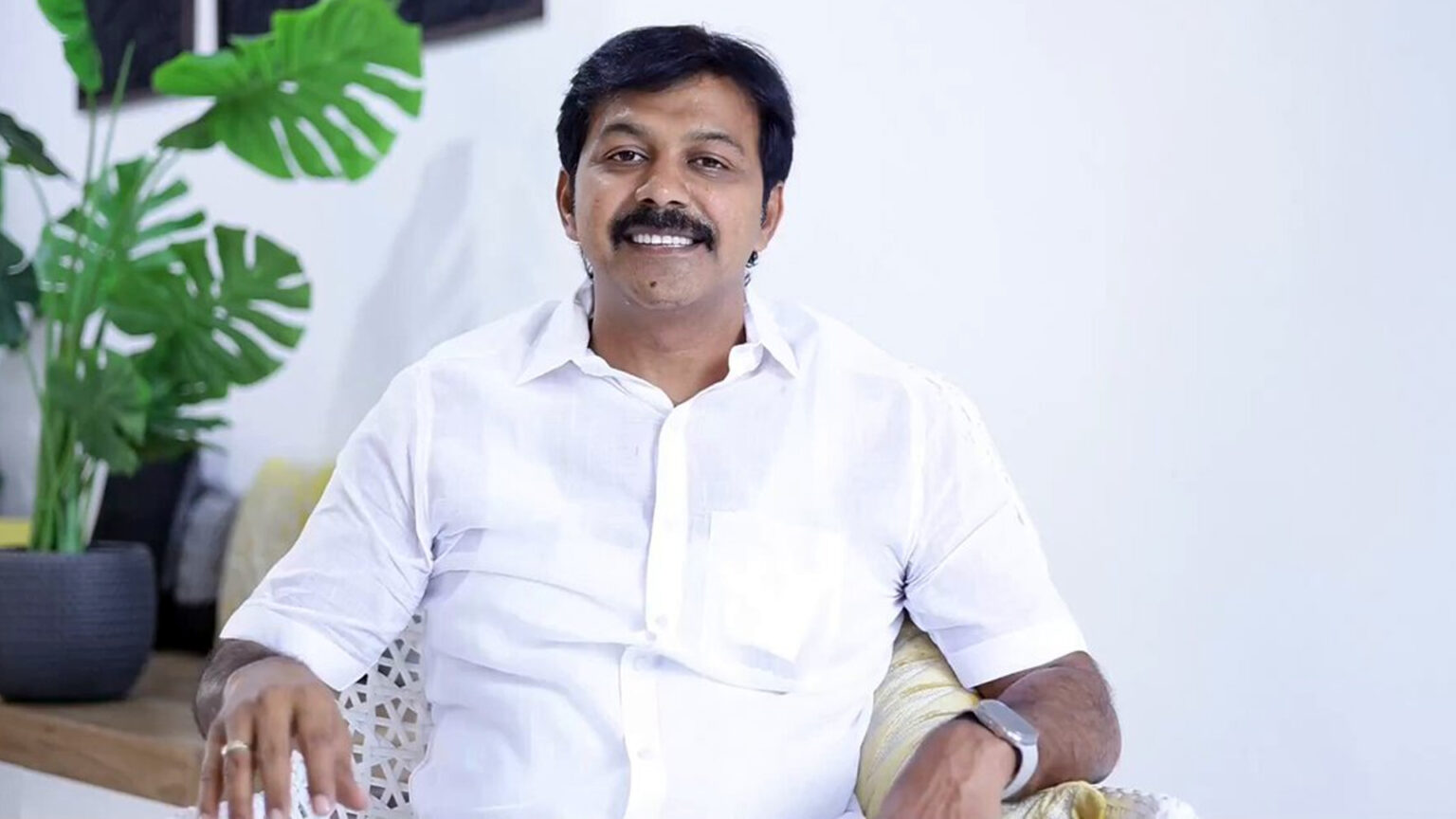 கல்வி நிறுவனங்களில் அரசியல் பிரசாரம் – தவெகவுக்கு எதிராக அதிமுக வழக்கு! 015 admk