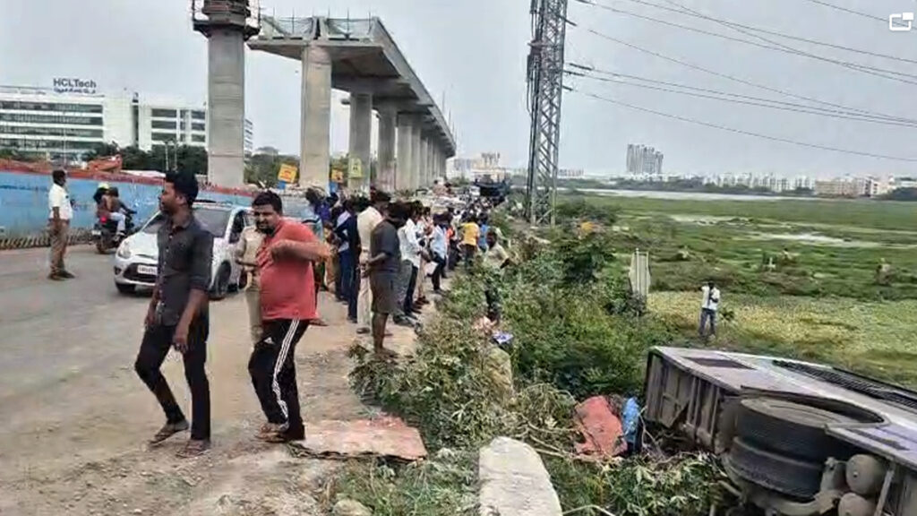 சென்னையில் அரசு பேருந்து கவிழ்ந்து விபத்து… 20 பேர் பாதுகாப்பாக மீட்பு 1 020 bus A