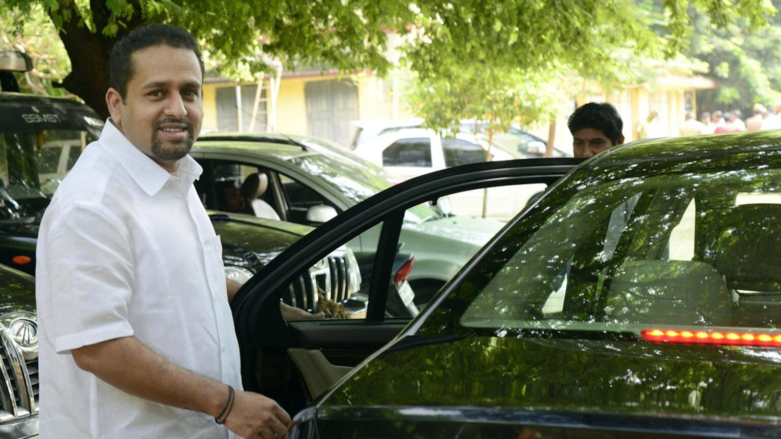 021 shaji burushothaman