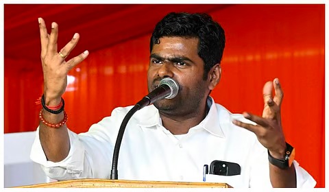 கவுண்ட்டவுன் தொடக்கம்.. அடுத்த மாதம் வெளியாகிறது ‘வீ த லீடர்ஸ்’ கட்சியின் பெயரும் கொடியும்! image 13 12