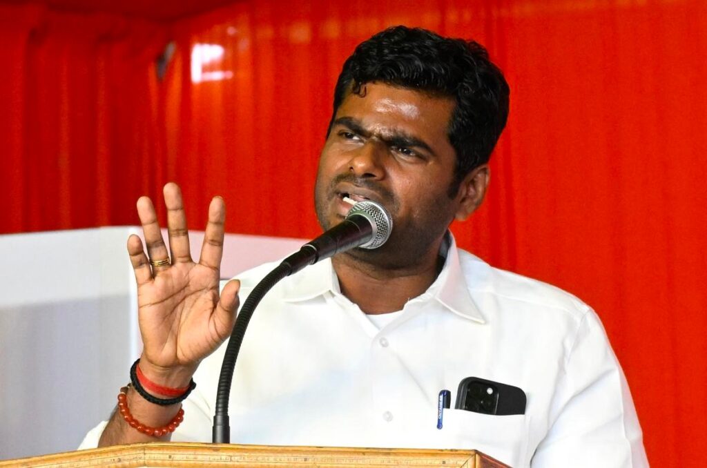 பரபரப்பின் உச்சத்தில் தமிழக அரசியல்.. அண்ணாமலை அமெரிக்கா பயணம்..!! காரணம் இதுதானாம்..!! image 18