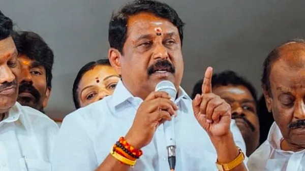 “தூயசக்தி விவகாரம் சூடுபிடிக்கிறதா? ஆவணங்களுடன் ஆளுநரை சந்தித்தார் நயினார் நாகேந்திரன்..!! image 3 3