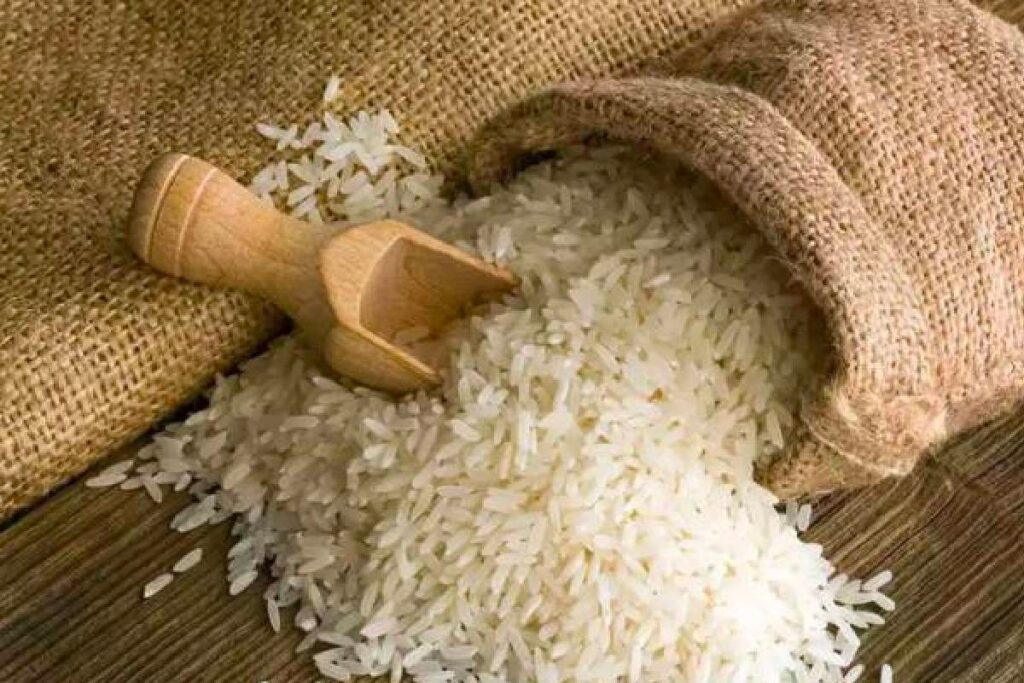 15 நாளில் 2 முறை எகிறிய அரிசி விலை..!! பொதுமக்கள் அதிர்ச்சி.. வறட்சி பாதிப்பு தீவிரம்! image 43 2