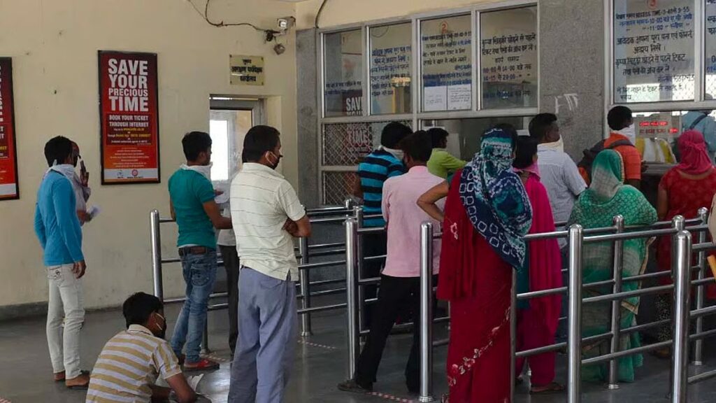 ஆக.1 முதல் தட்கல் டிக்கெட்டுக்கு டோக்கன் முறை.. பயணிகள் நெரிசலை குறைக்க ரயில்வே அதிரடி! image 43 3