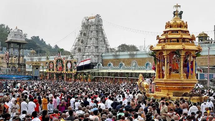 திருப்பதி கோயில் சாதனை!. ஒரே நாளில் ரூ. 97 கோடி!. நன்கொடை செலுத்த முண்டியடித்த பக்தர்கள்!. என்ன காரணம்? tirupati 97crore