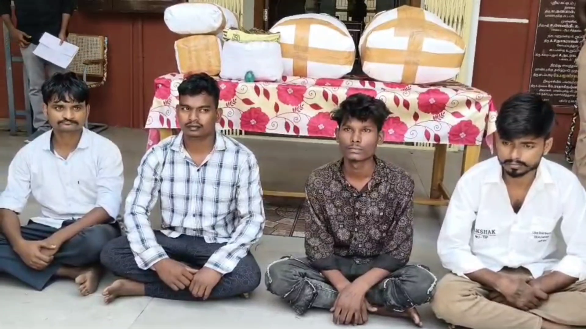 ஏசி ரயில் பெட்டியில் 40 கிலோ கஞ்சா... ‘பலே’ கடத்தல் டெக்னிக்... பிடிபட்டது எப்படி? 1 vlcsnap 2026 07 27 16h45m52s620