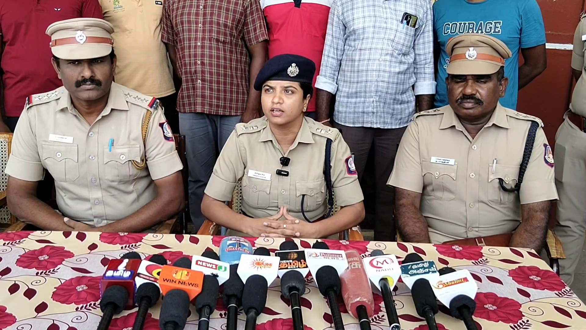ஏசி ரயில் பெட்டியில் 40 கிலோ கஞ்சா... ‘பலே’ கடத்தல் டெக்னிக்... பிடிபட்டது எப்படி? 2 vlcsnap 2026 07 27 16h46m08s000