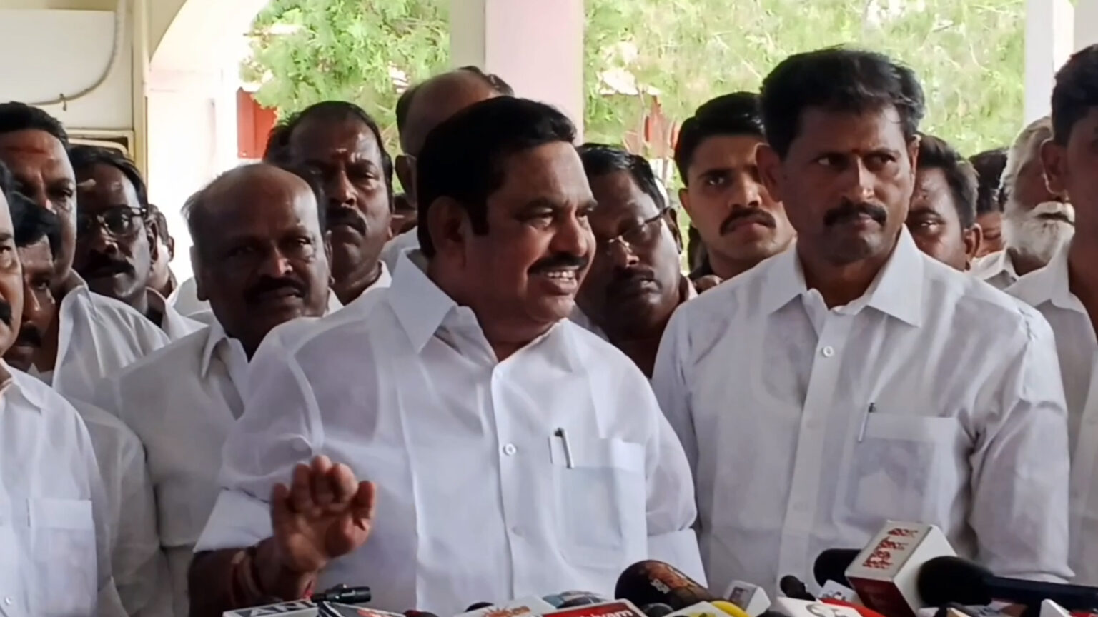 விவசாயிகளின் பயிர்க்கடன் தள்ளுபடி செய்யாவிட்டால் நாடு தழுவிய போராட்டம்… எடப்பாடி பழனிசாமி அறிவிப்பு 002 edappadi