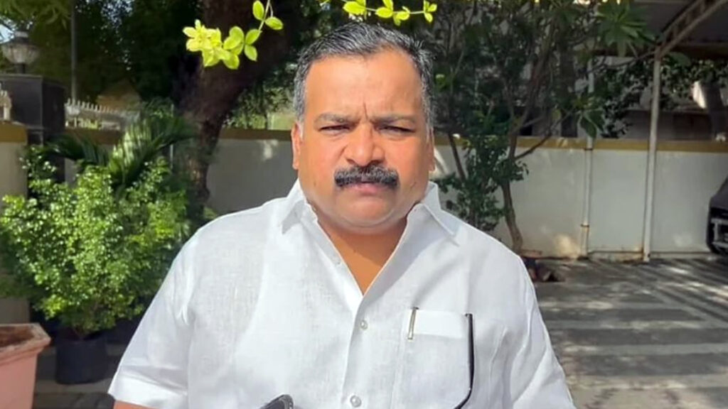 அதானி அம்பானிக்காக ஆட்சி நடத்தும் மோடி… மக்கள் விரைவில் தூக்கி எறிவார்கள் – மாணிக்கம் தாகூர் விமர்சனம் 006 manickam