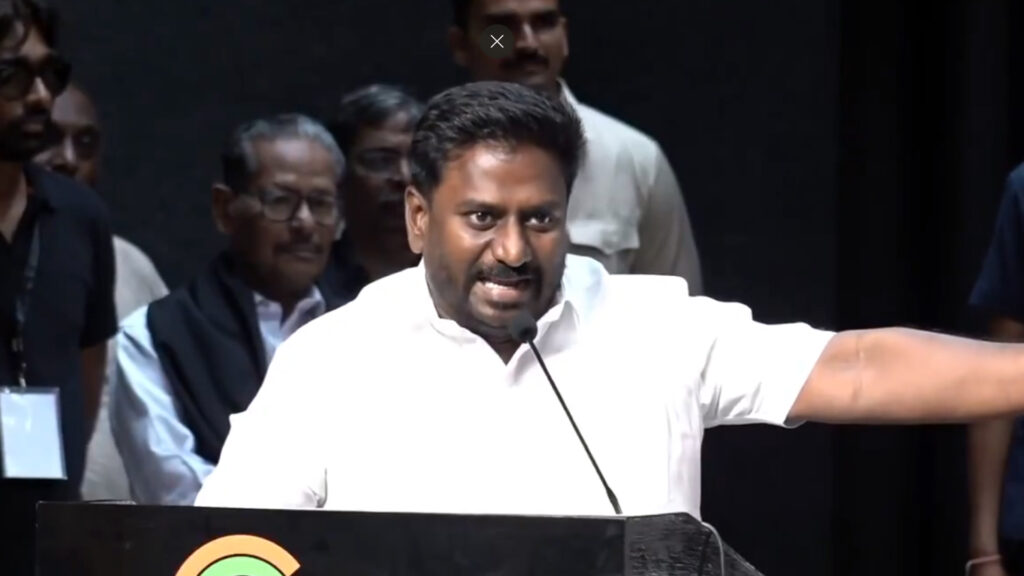 பாடப்புத்தகத்துக்கு கை, கால் முளைத்தால் அது வைகோ… அமைச்சர் ராஜ்மோகன் பெருமிதம் 022 rajmohan