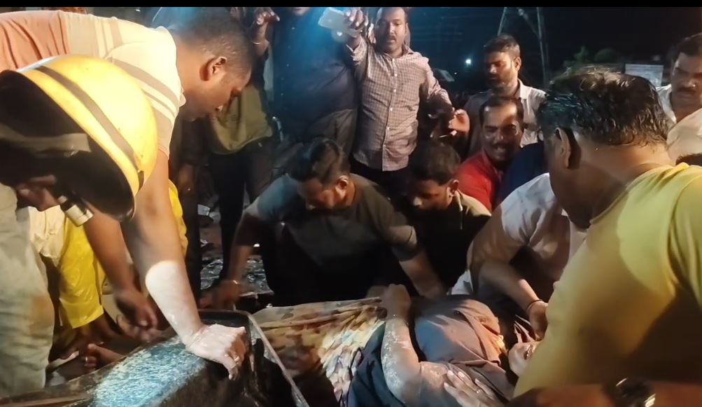 புதுச்சேரி: கனமழையால், தனியார் நிறுவனத்தின் மதில் சுவர் சேதம்..! முதியவர் ஒருவர் உயிரிழப்பு..! 4 5
