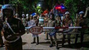இலங்கை சிறையில் வெடித்த கைதிகள் வன்முறை: 3 பேர் உயிரிழப்பு.. போலீசார் குவிப்பு! image 45